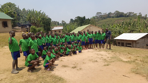 children in front Bwindi School